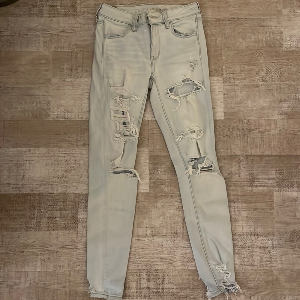 Next level stretch. American Eagle jeans.